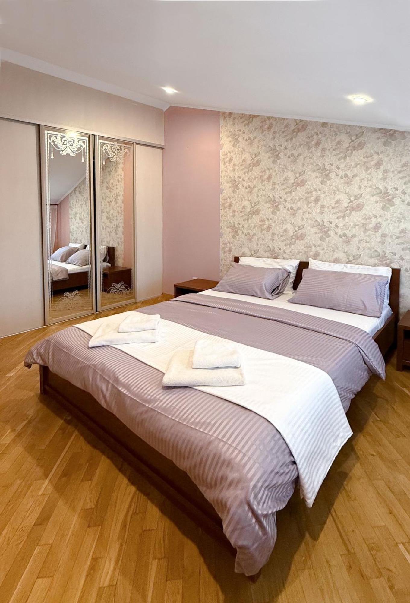 Grand Apartments On Rynok Square Lviv Extérieur photo
