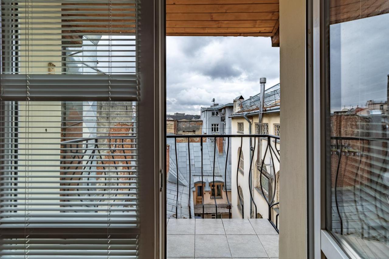 Grand Apartments On Rynok Square Lviv Extérieur photo
