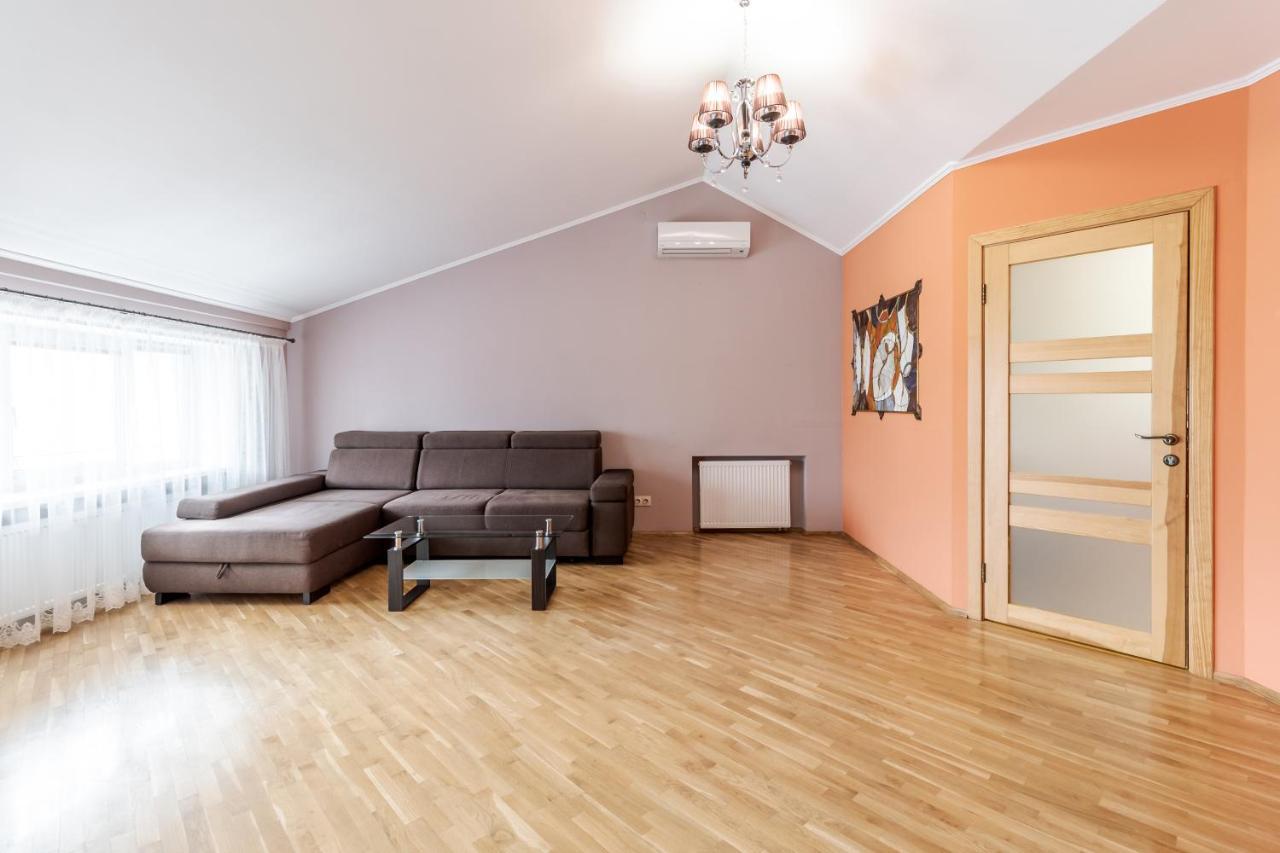 Grand Apartments On Rynok Square Lviv Extérieur photo